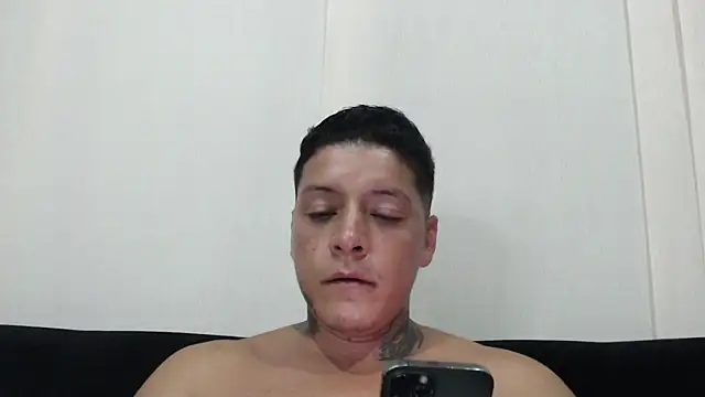 Snapshot of EvandMikeePh chatting on 25, 2, 2026 EvandMikeePh online show from 25, 2, 2026