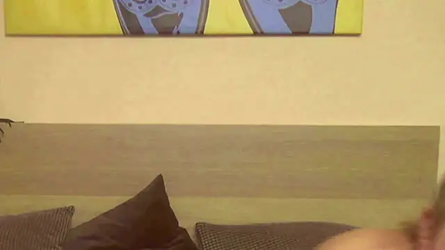 Snapshot of Fuck_Dolls chatting on 9, 10, 2025 Fuck Dolls online show from 9, 10, 2025