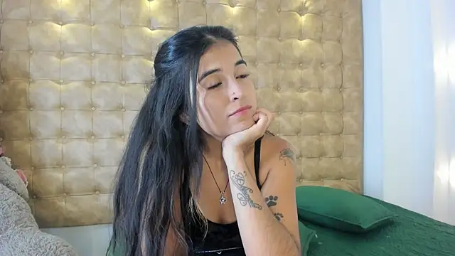 violet giraldo online show from 17, 7, 2026
