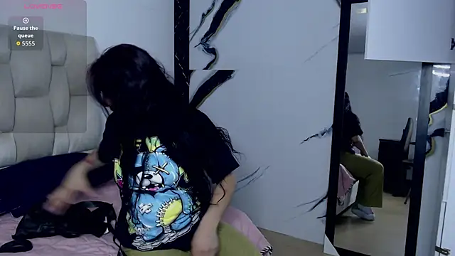 nicol furyy online show from 1, 7, 2026
