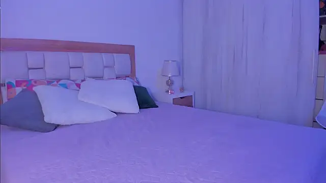 mia hank online show from 20, 1, 2025