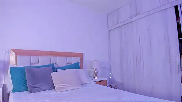 mia hank online show from 6, 1, 2026