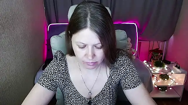 alekasamui online show from 27, 1, 2025