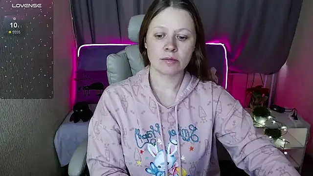 alekasamui online show from 23, 2, 2025