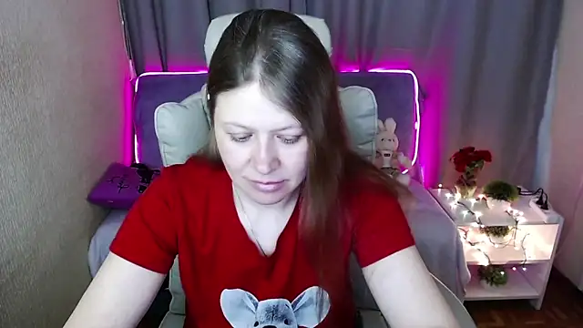 alekasamui online show from 13, 3, 2025