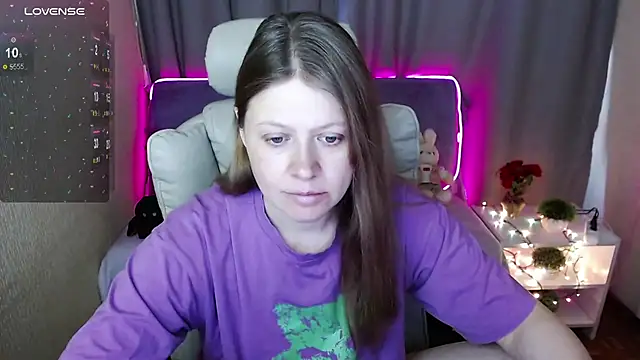 alekasamui online show from 17, 3, 2025