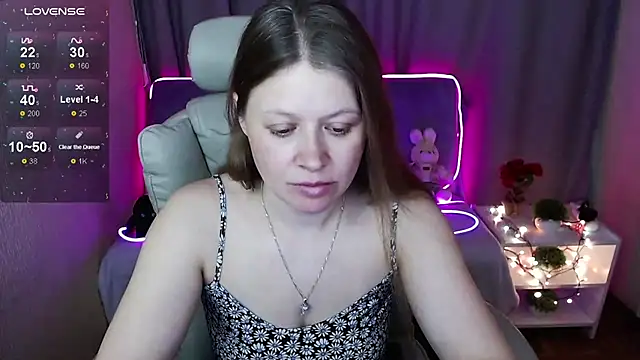 alekasamui online show from 20, 3, 2025