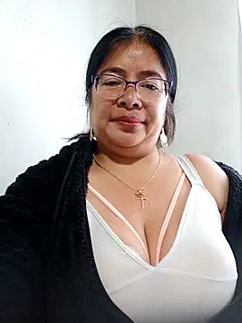 Snapshot of __valentina18 chatting on 20, 2, 2025   valentina18 online show from 20, 2, 2025