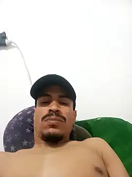 Snapshot of Qlolko chatting on 19, 10, 2025 Qlolko online show from 19, 10, 2025