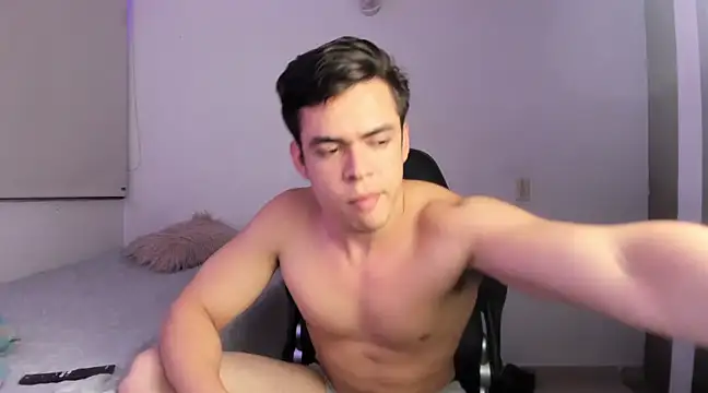 Snapshot of Lucian_Gomez_ chatting on 6, 2, 2025 Lucian Gomez online show from 6, 2, 2025