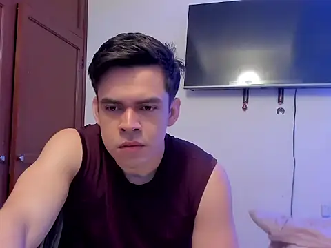 Snapshot of Lucian_Gomez_ chatting on 4, 10, 2025 Lucian Gomez online show from 4, 10, 2025