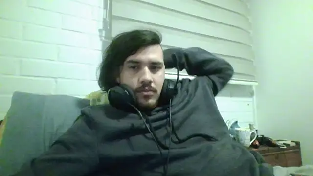Snapshot of hung_weeb chatting on 13, 5, 2026 hung weeb online show from 13, 5, 2026
