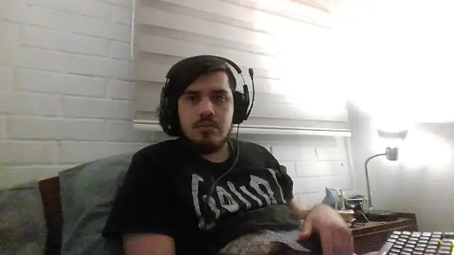 Snapshot of hung_weeb chatting on 8, 6, 2026 hung weeb online show from 8, 6, 2026