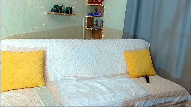 KimPolloc online show from 25, 1, 2025