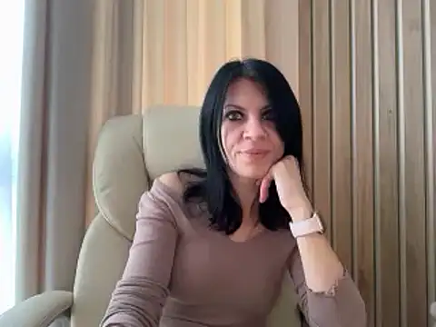 Snapshot of InjaAtHome chatting on 3, 11, 2025 InjaAtHome online show from 3, 11, 2025