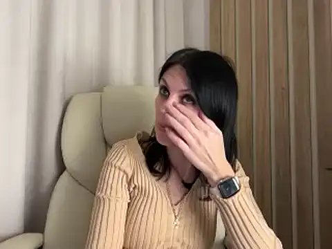 Snapshot of InjaAtHome chatting on 4, 11, 2025 InjaAtHome online show from 4, 11, 2025