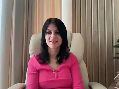 Snapshot of InjaAtHome chatting on 2, 12, 2025 InjaAtHome online show from 2, 12, 2025