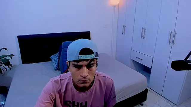 Snapshot of Eiden_allenx chatting on 17, 1, 2025 Eiden allenx online show from 17, 1, 2025