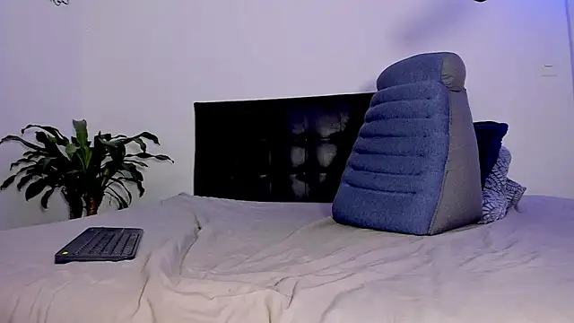 Snapshot of Eiden_allenx chatting on 4, 2, 2025 Eiden allenx online show from 4, 2, 2025