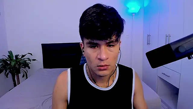 Snapshot of Eiden_allenx chatting on 5, 2, 2025 Eiden allenx online show from 5, 2, 2025