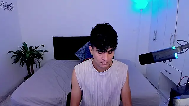 Snapshot of Eiden_allenx chatting on 6, 2, 2025 Eiden allenx online show from 6, 2, 2025