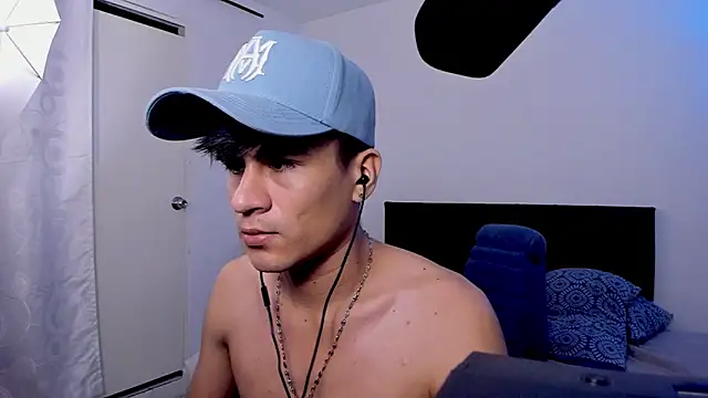 Snapshot of Eiden_allenx chatting on 7, 2, 2025 Eiden allenx online show from 7, 2, 2025