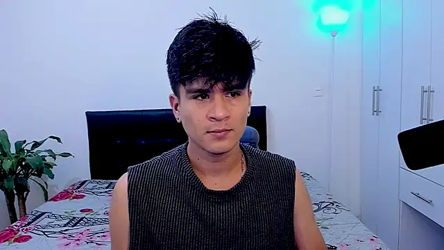 Snapshot of Eiden_allenx chatting on 10, 2, 2025 Eiden allenx online show from 10, 2, 2025