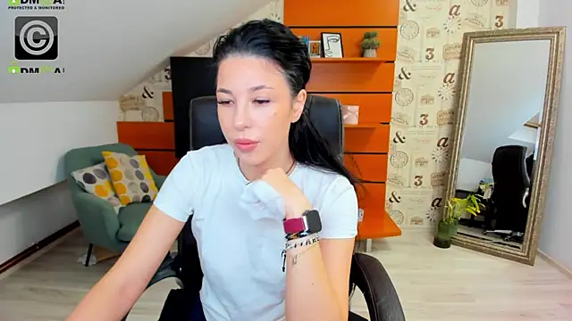 EmillyTaylor online show from 5, 2, 2025