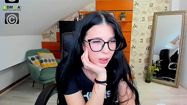 EmillyTaylor online show from 10, 2, 2025