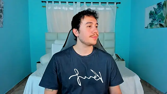 Snapshot of juan__jimenez chatting on 4, 6, 2026 juan jimenez online show from 4, 6, 2026