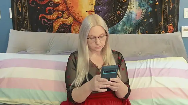 SaraBearXo online show from 11, 9, 2025