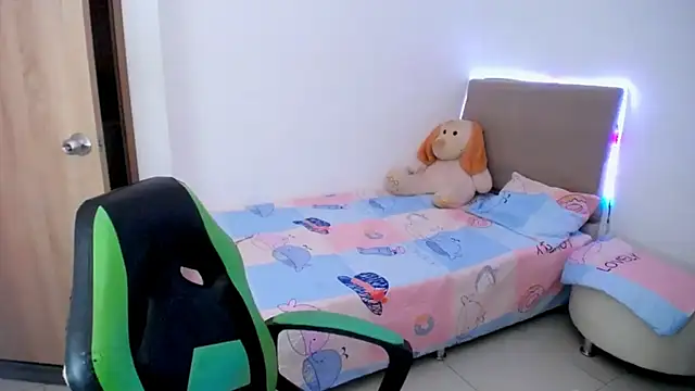  alicia z online show from 25, 2, 2025