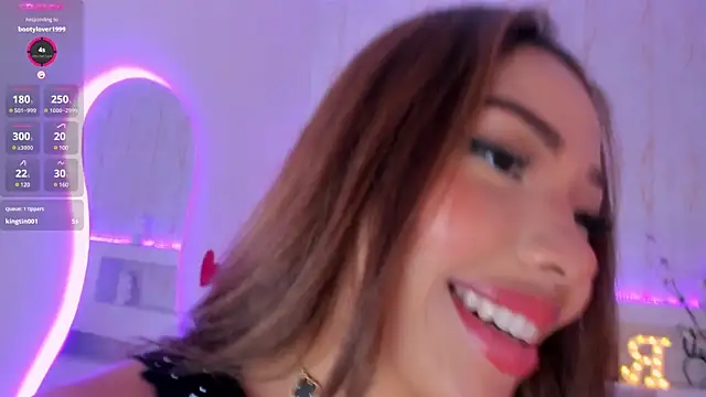 Snapshot of RachelMorgan01 chatting on 5, 1, 2025 RachelMorgan01 online show from 5, 1, 2025