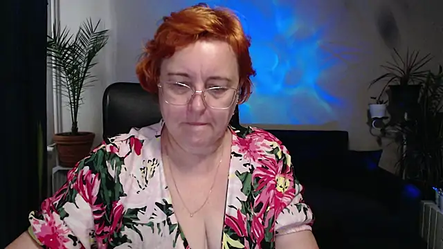 JoannaAndNeighbour online show from 9, 10, 2025