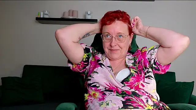 Snapshot of JoannaAndNeighbour chatting on 11, 6, 2026 JoannaAndNeighbour online show from 11, 6, 2026