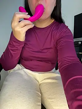 ImpressYouDaily online show from 12, 11, 2025