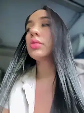Snapshot of __IRIS__ chatting on 30, 4, 2026 IRIS online show from 30, 4, 2026