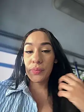 Snapshot of __IRIS__ chatting on 27, 5, 2026 IRIS online show from 27, 5, 2026