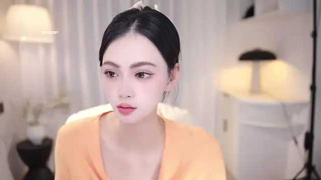 Ocean--Lili online show from 19, 10, 2025