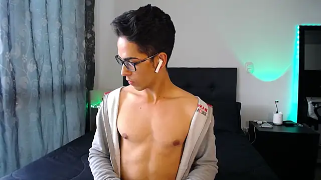 Snapshot of aodaboyyy chatting on 22, 12, 2024 aodaboyyy online show from 22, 12, 2024