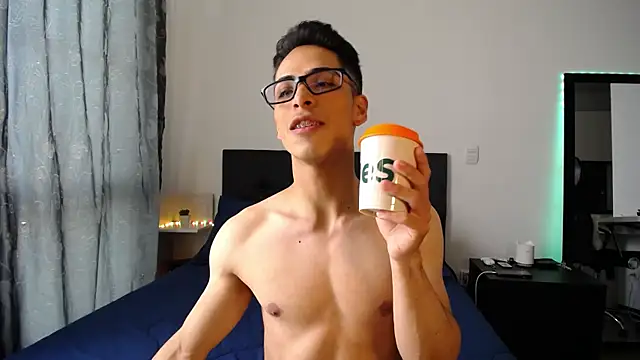 Snapshot of aodaboyyy chatting on 29, 12, 2024 aodaboyyy online show from 29, 12, 2024