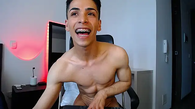 Snapshot of aodaboyyy chatting on 2, 1, 2025 aodaboyyy online show from 2, 1, 2025