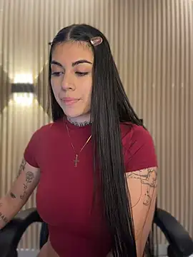 Snapshot of Sarasanders_4 chatting on 4, 2, 2026 Sarasanders 4 online show from 4, 2, 2026