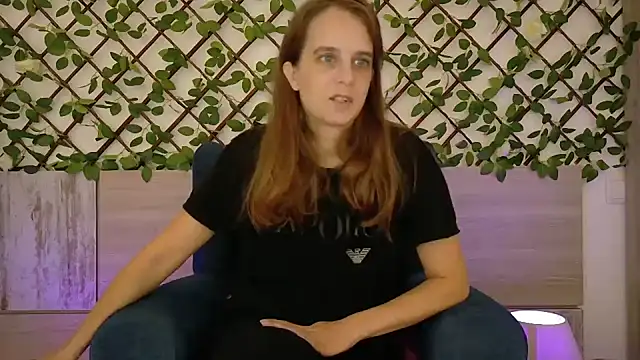 LadyChantale online show from 24, 10, 2025