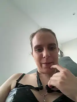 Snapshot of LadyChantale chatting on 15, 6, 2026 LadyChantale online show from 15, 6, 2026
