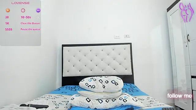 CuteLatinaxx online show from 17, 10, 2025