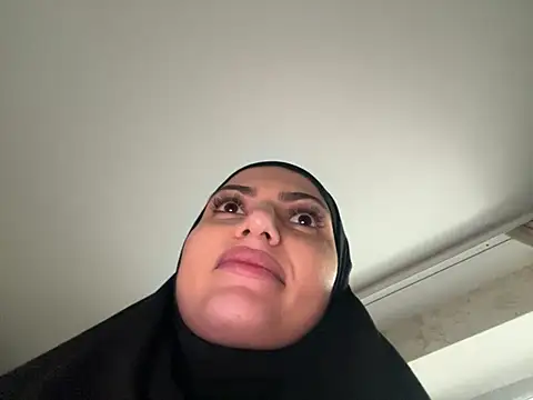 GumusGuray online show from 10, 12, 2024