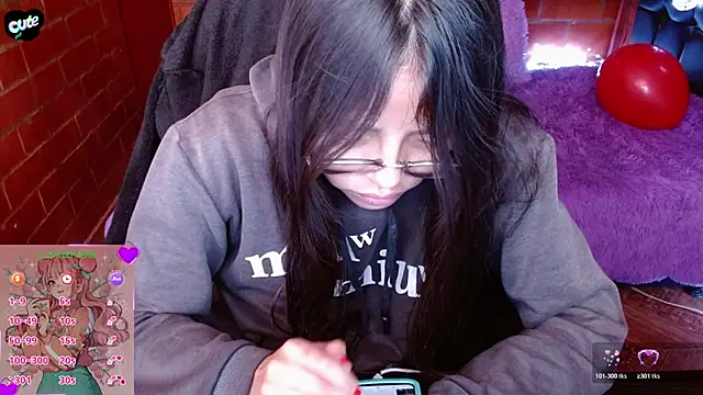 MidoriQuiinn online show from 11, 4, 2026