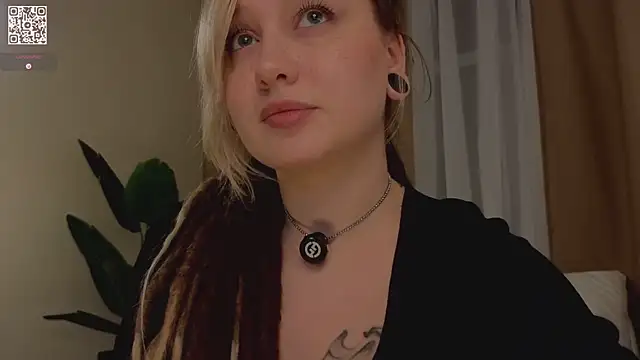 Snapshot of VortexProject chatting on 14, 10, 2025 VortexProject online show from 14, 10, 2025