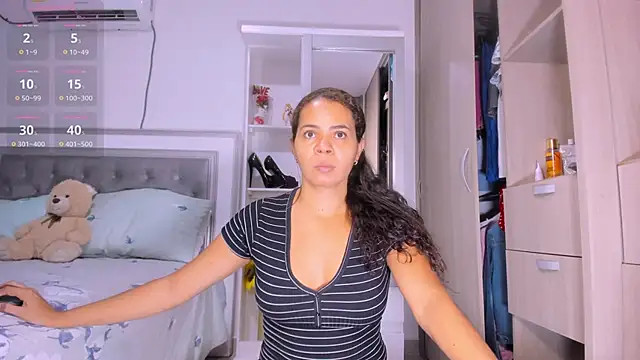 Snapshot of sharonDulce chatting on 6, 3, 2025 sharonDulce online show from 6, 3, 2025